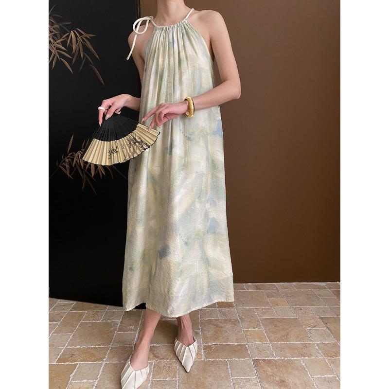 Oil Swoosh Stahovací šňůrka Neck Design Brzy na jaře