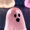 20/50/100 szt. Świecąca w ciemności figurka ducha na Halloween Mini kreskówkowy duch Statuetka z żywicy Lśniąca miniaturowa ozdoba ducha Dekoracja na biurko