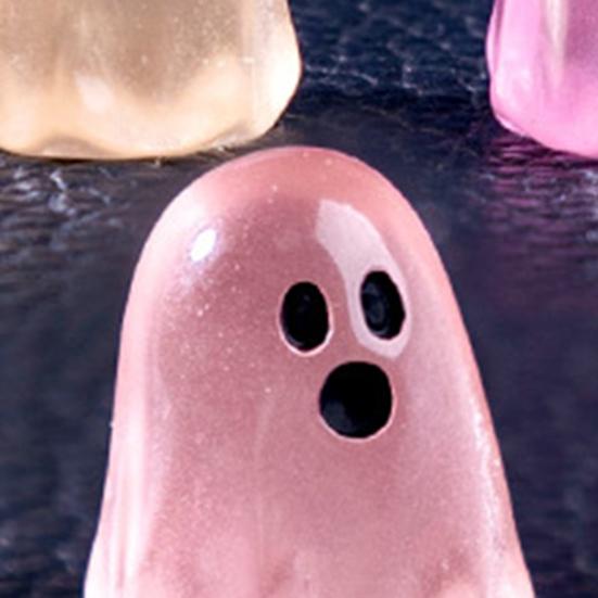 20/50/100 szt. Świecąca w ciemności figurka ducha na Halloween Mini kreskówkowy duch Statuetka z żywicy Lśniąca miniaturowa ozdoba ducha Dekoracja na biurko