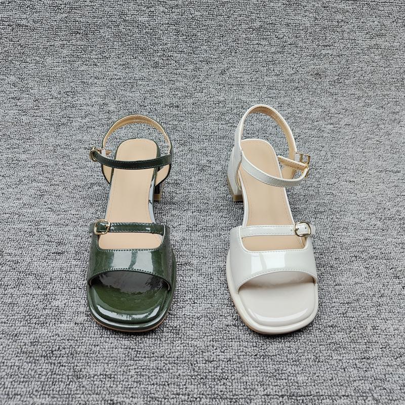 Fashion Fashion Womens Shoes 2025 Ankle Strap Open Toe Red Leather Sandals Block Heels Luxury New Buckle Peep Real Chunky Girls Scandals