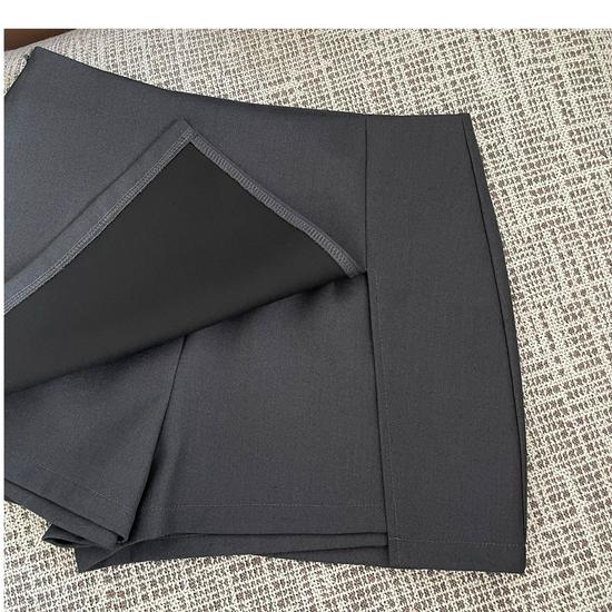 Spring/Summer 2026 High-Waisted A-Line Skirt with Irregular Slit and Anti-Exposure Design