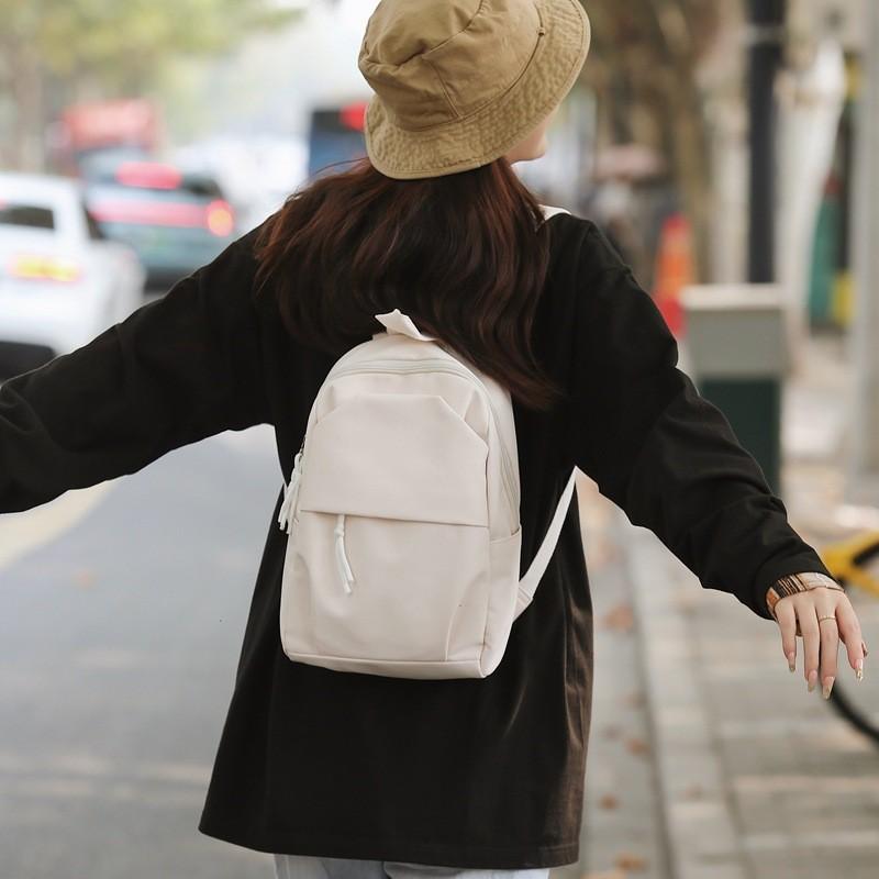 Trendy Lightweight Travel Backpack For College Students With 15-inch Laptop Compartment