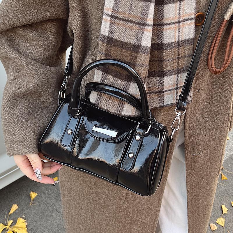 2026  Elegant Retro Niche High-End Oil Wax Leather Handbag For Women Luxury Versatile Trendy Cross Body Handbags