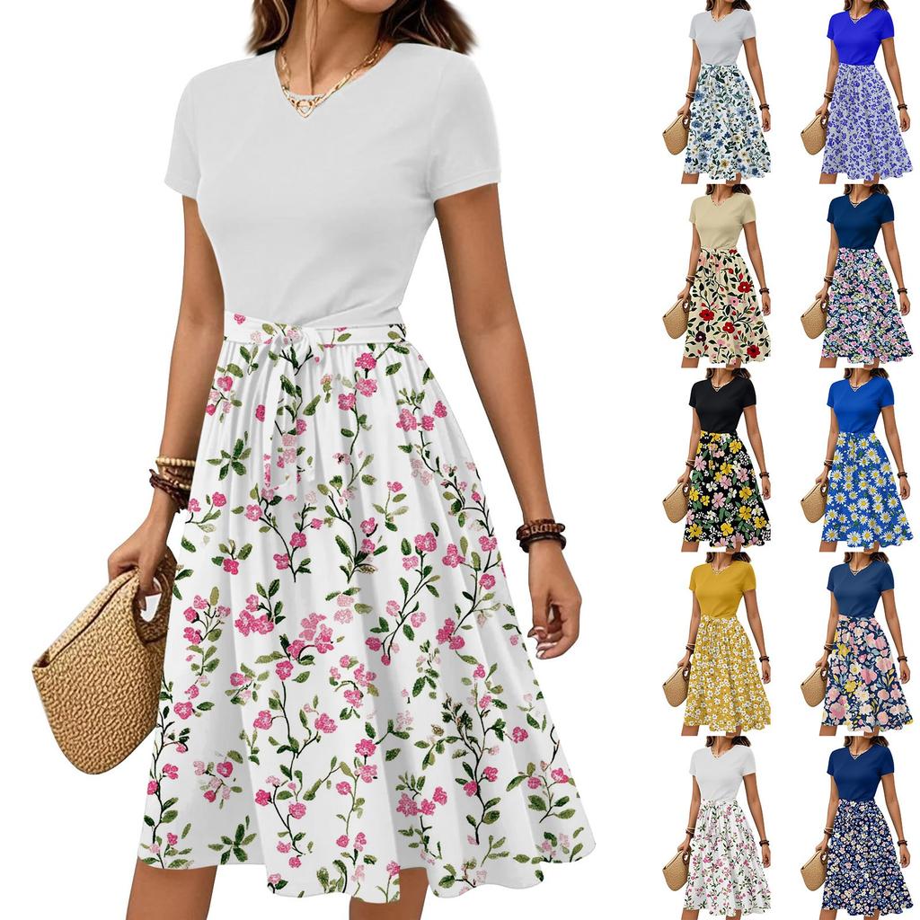Damekleskjole med belte, avslappet mote, blomsterprint, korte ermer, rund hals, elegant