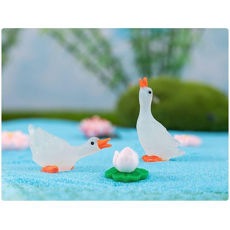 Glowing Swan Resin Craft Tabletop Decor Radiant Miniature Figurine For Home And Office
