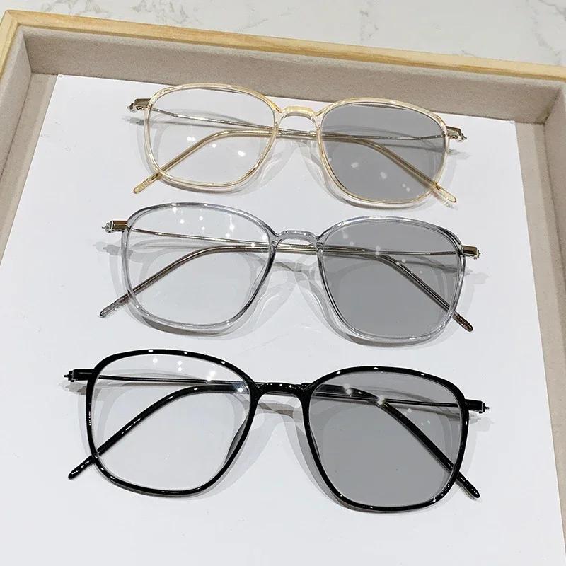 Intelligent Color Changing Myopic Eyeglasses Classic Vintage Women for Men Photochromic Minus Eyeglasses with Diopter 0 To -4.0 Near Sight