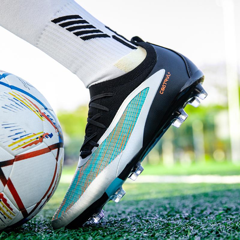 Men New FG Football Boots Sneakers Top Quality Ultralight Breathable Field Comfortable Male Soccer Shoes Outdoor Football Shoes