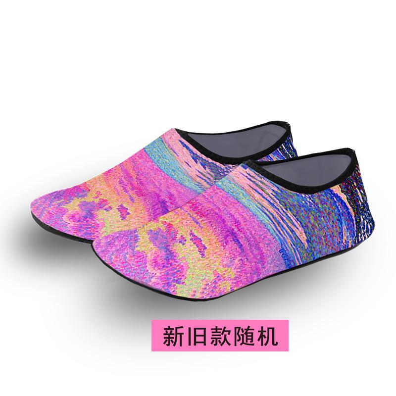 Lightweight Outdoor Water Shoes Quick Drying Non Slip Swim Socks for Beach Pool Surfing and Water Sports Suitable for Men and Women