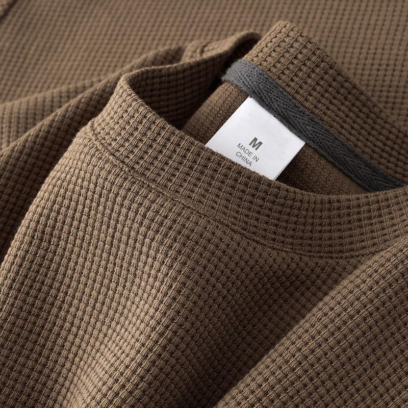 

Чоловіча літня вафельна футболка з круглим вирізом та коротким рукавом. Зручний дихаючий топ з коротким рукавом для повсякденного носіння. L коричневий