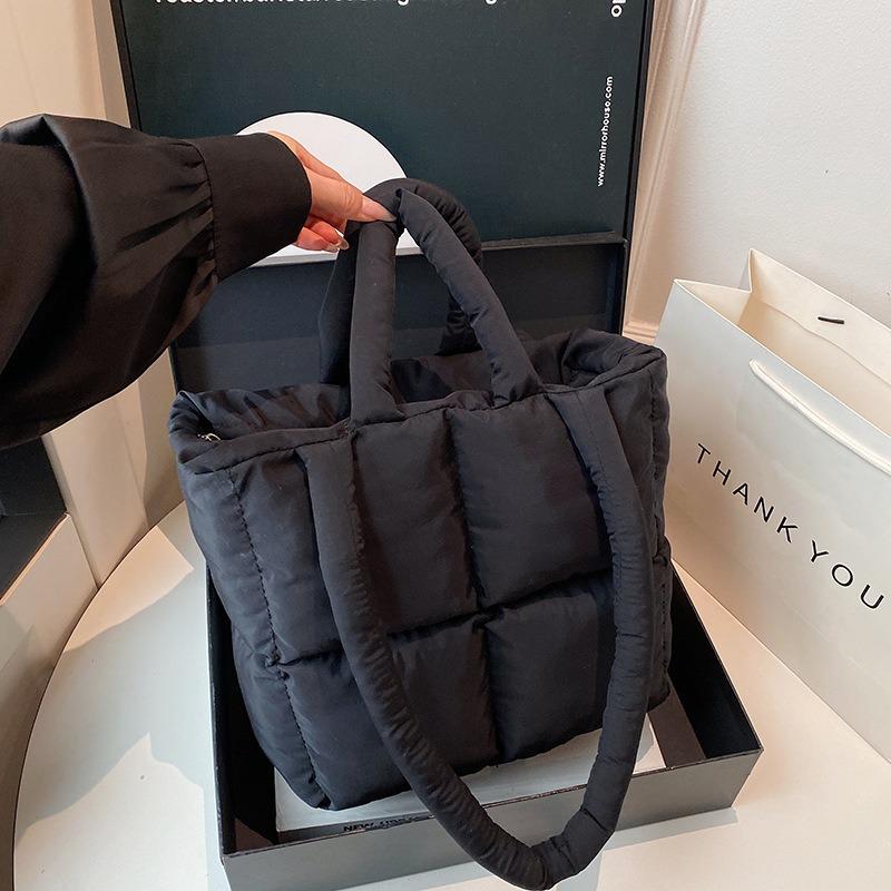 Underarm bag women's large-capacity soft cotton-filled pillow cotton bag versatile single shoulder portable tote bag