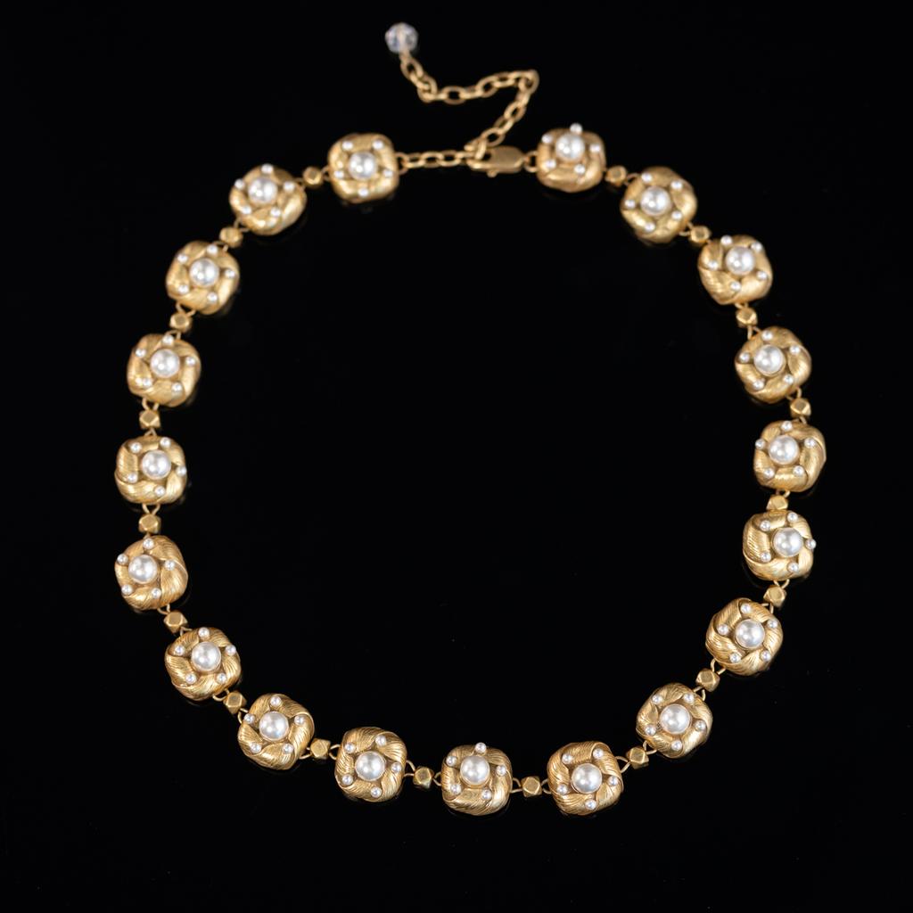 Medieval Vintage High Fashion Personality Temperament Exaggerated Retro Gold Necklace Women'S 25 Autumn New Necklace