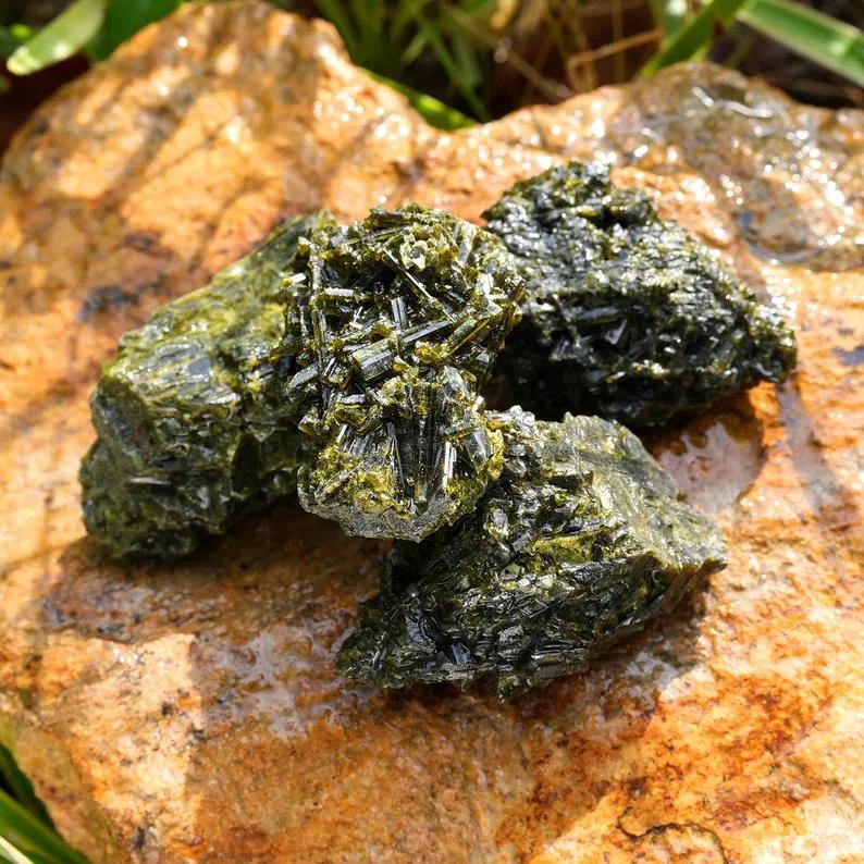 Natural Green Tourmaline Raw Stone Specimen Rare Crystal Healing Stone Mineral Cluster High Quality Feng Shui Decoration