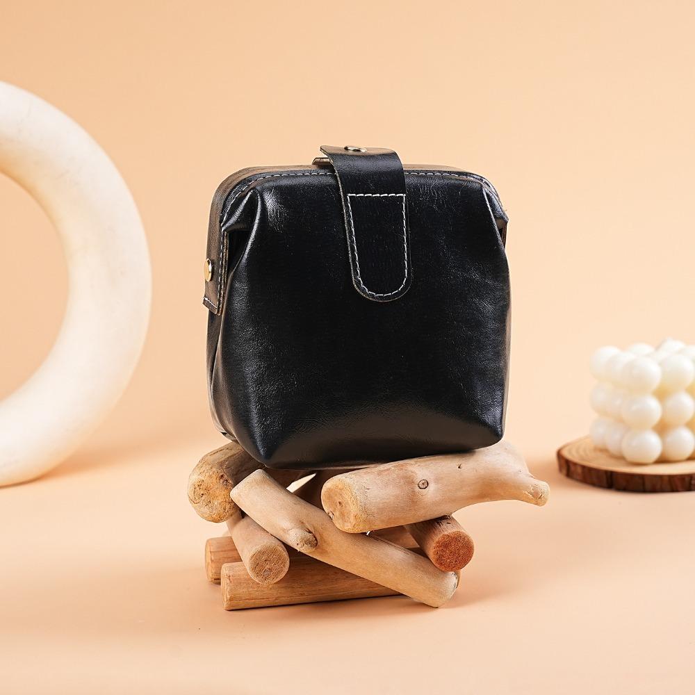 

Casual PU Leather Cosmetic Bag Button Large Capacity Coin Purse Solid Color Makeup Organizer Box чорний