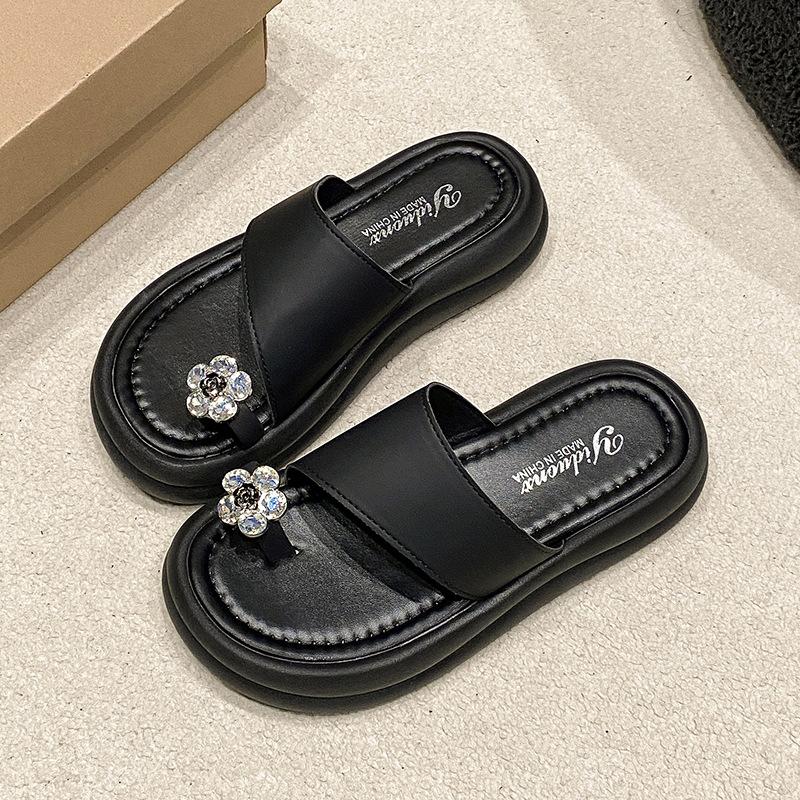 Thick-soled Slippers Outer Wear 2025 Summer New Outer Wear Foreign Style Flower Rhinestone Sleeve Toe Word Beach Cool Slippers Women
