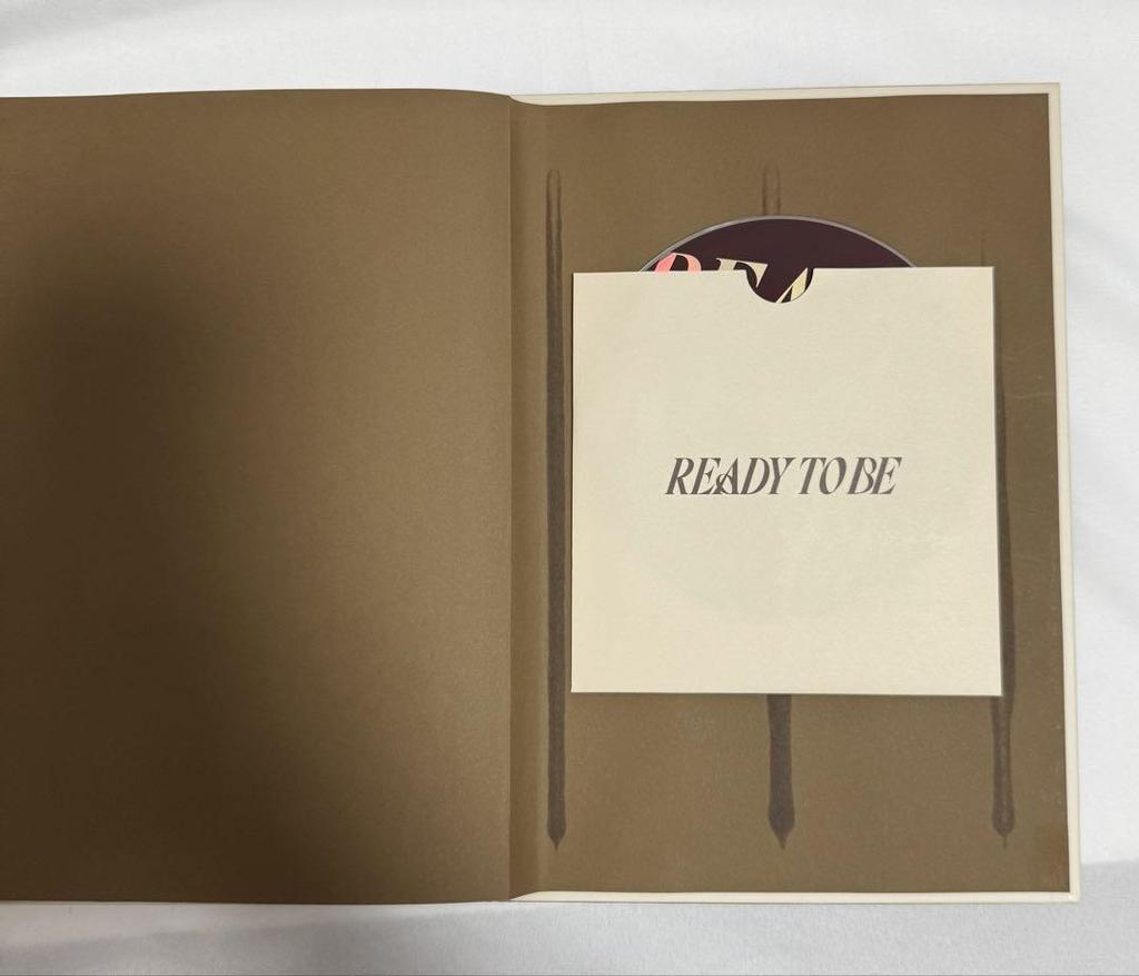 [USED] TWICE “Ready To Be: 12th Mini Album”