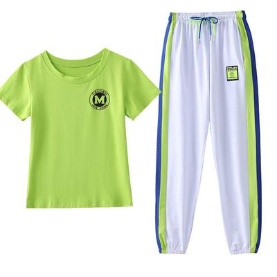 Set estivo in due pezzi Top a maniche corte e pantaloni sportivi con colore a contrasto
