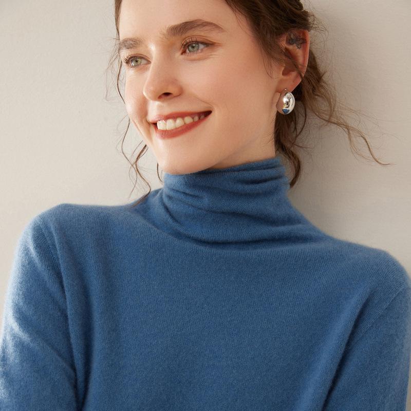 Women's Soft Cashmere Turtleneck Sweater - Stylish and Comfortable Knitwear for Fall and Winter