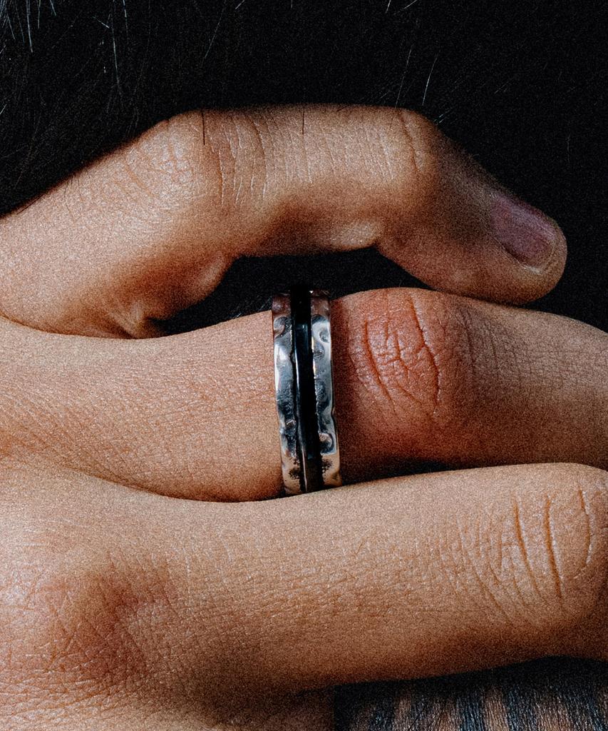 Scalettoblack Wsm012 Rough Black Line Ring