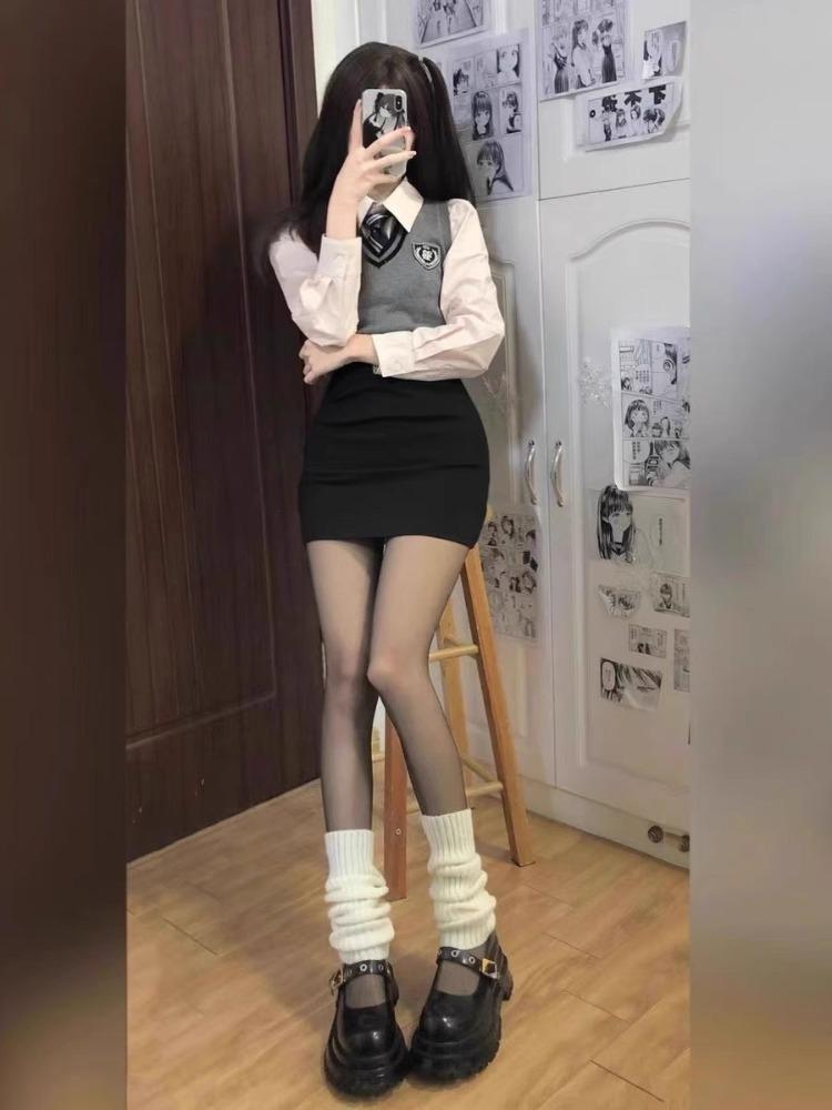 

XS Short Skirt for Petite Frames Heightening and Slimming Effect XXS Extra Small Size Fitted Pencil Skirt Autumn Winter Collegiate Style XS