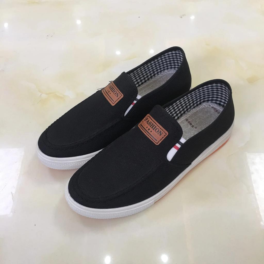 Men Casual Shoes Slip on Canvas Loafers Comfortable Walking Flats for Man Dude Non Slip Soft Moccasins Sneakers Summer Hombre
