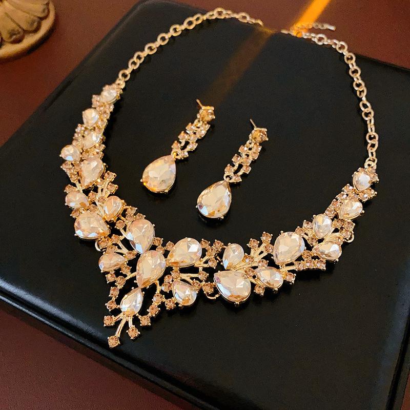 Silbernadel Wassertropfen Zirkonia Anhänger Halskette & Ohrringe Schmuckset - Französischer Hofstil, Leichter Luxus, Vielseitige Pulloverkette.