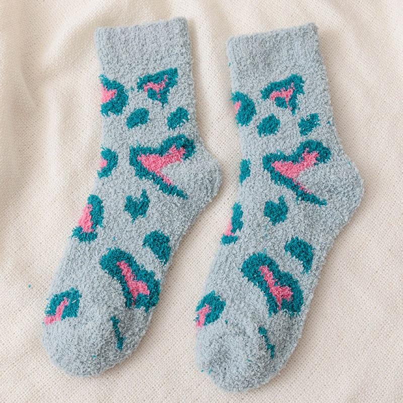 5 paare/los Winter Herz-förmigen Korallen Fleece Mitte Rohr Socken Verdickt Möbliert Pelzigen Weichen Nette Hause Boden Schlaf Baumwolle frauen Socken