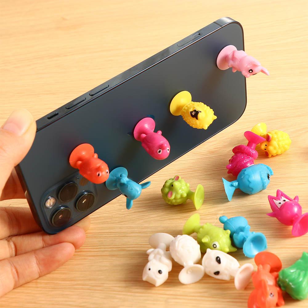 

Action Figures Silicone Cartoon Suction Cup Toys Sucker Dolls Capsule Model Suction Cup Puppets Random style