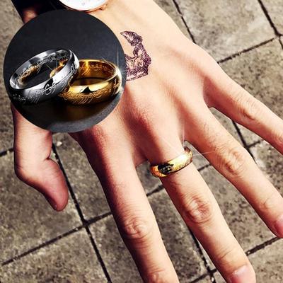 Regali di moda in oro 18 carati per uomo donna Anello in stile vintage in acciaio inossidabile Gli anelli Gioielli Il Signore della placcatura Lettera fatta a mano