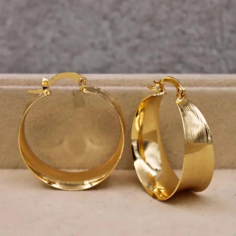New Women's Earrings European and American Style Casual Fashion Trend Creative C-shaped Large Circle Temperament Semi-circle