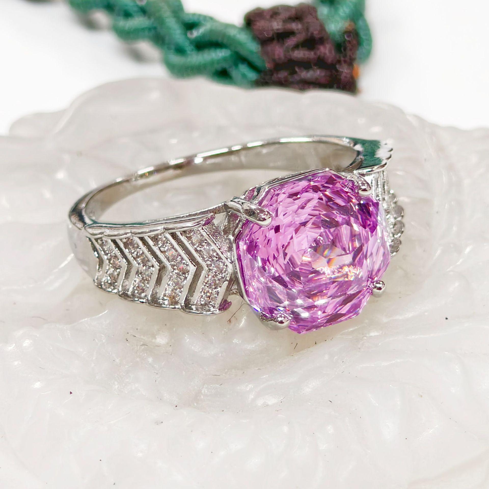 Gessen Jewelry Light Luxury Ice Flower Cut Diamond Ring Size 5