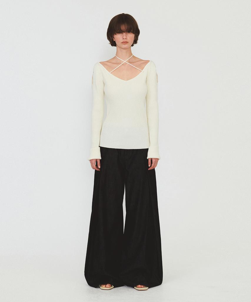 Daiaegeuneol V Neck Strap Knit (Ivory)