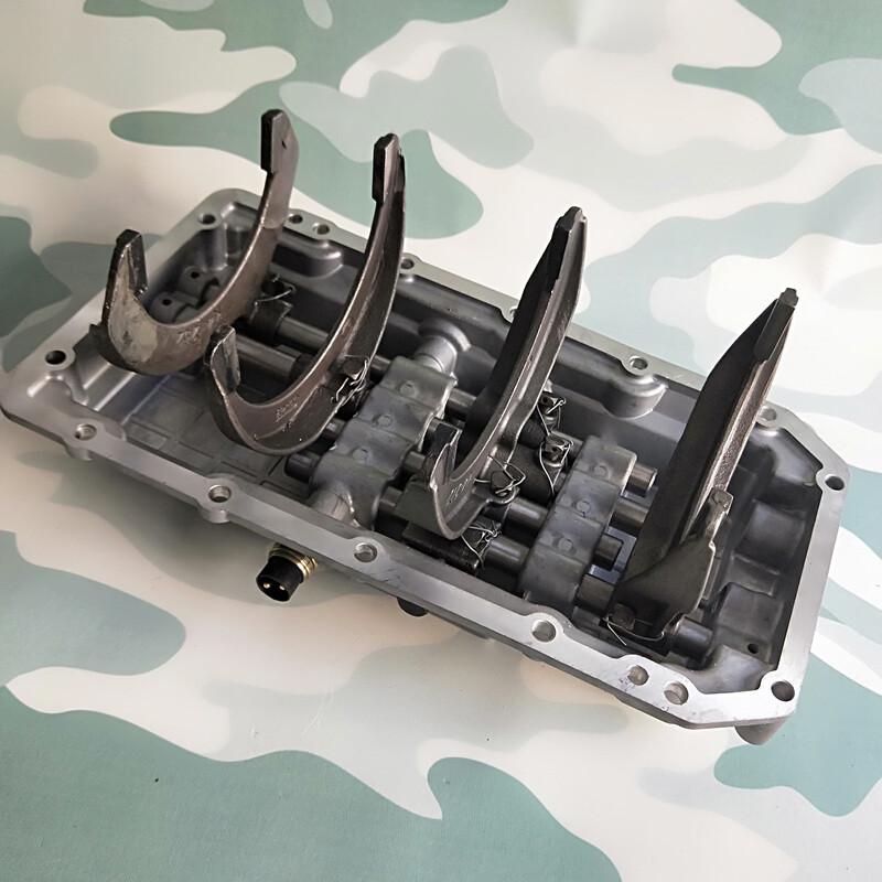 HUCHEN Dongfeng Truck Transmission Upper Cover