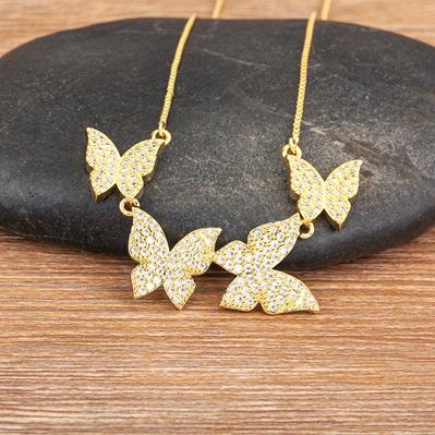 

Nidin Personality Design 4 Butterflies Pendants Chokers Friendship Necklace 4 Colors Animal Clavicle Chain Fine Collar Jewelry білий