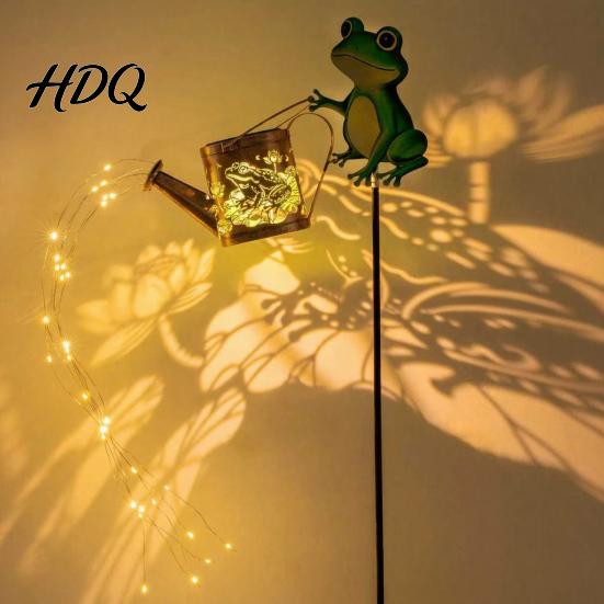 Metal Landscape Lighting Solar Frog Garden Stake Light Watering Can Shadow Projection Lamp with Waterfall Light LED Outdoor Yard Decor for