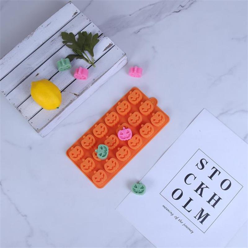 18 Holes Mini Halloween Silicone Pumpkin Mold for Thanksgiving Chocolate Gummies Candy Christmas Candy Cake Decoration