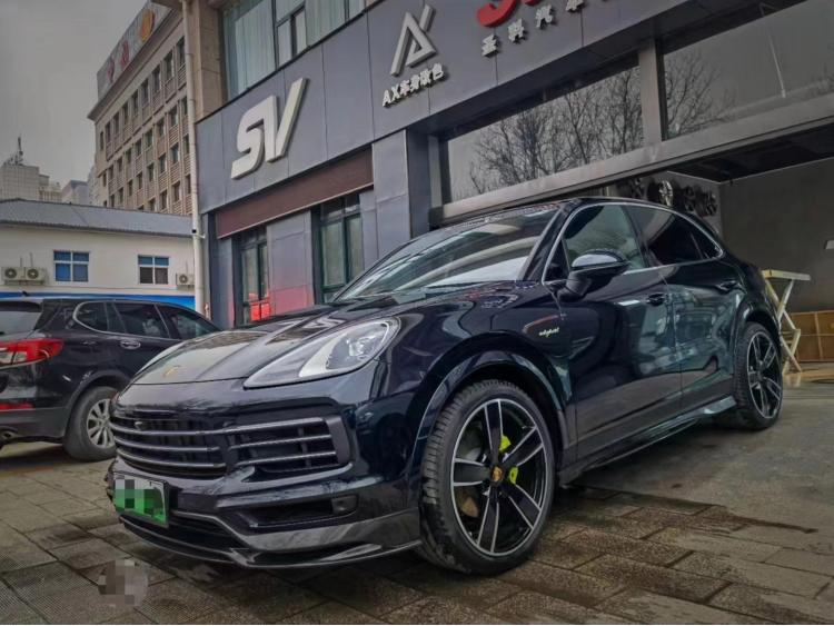 Porsche Cayenne Coupe (18-25) Carbon Fiber Kit: Front Lip, Side Skirts, Rear Lip, Roof & Middle Spoilers