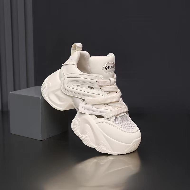 Fashion Height-increasing 2025 Summer New Breathable Perforated Dad Shoes, Fashionable Petite Casual Breathable Sports Women's Shoes
