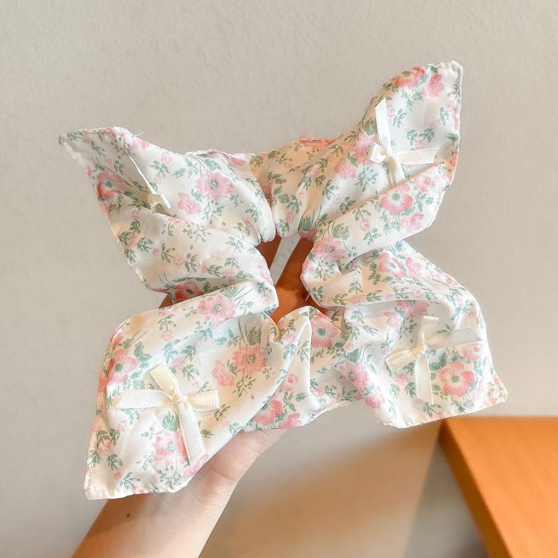 Korean Style Spring/Summer Floral Intestine Hair Scrunchie for Women – Elegant Ponytail Tie and Mori Girl Accessory.