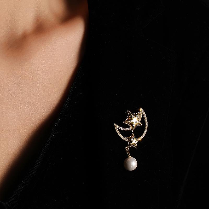 Elegant Moon Brooch with Zircon and Pearl Star Pin