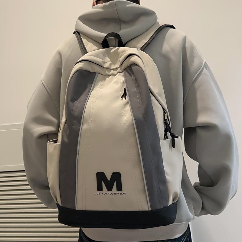 Primary School Students  Girls  Junior High School Students  Boys  Middle School Students  College Students  Backpacks  Backpacks