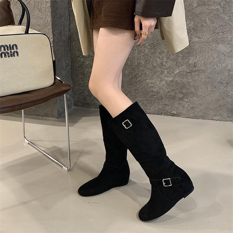 Mi Tingnei Height-increasing Pile Boots Women's Retro Western Belt Buckle High Boots Korean Versatile Flat Bottom Wide Boots