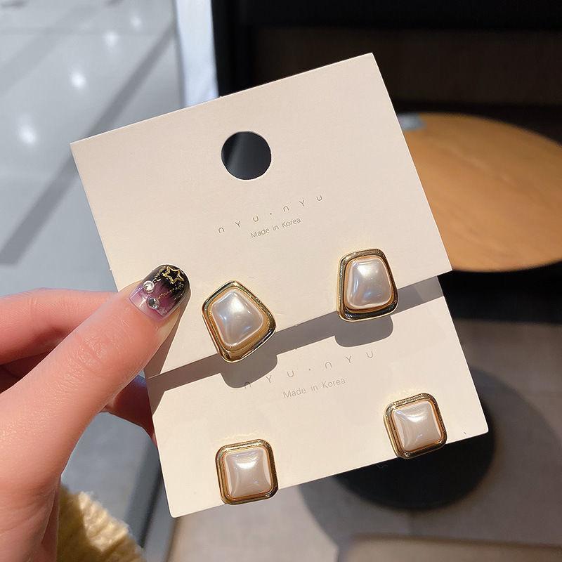 Temperament Gold Color Edging Geometric Imitation Pearl Stud Earrings for Women Retro Piercing Jewelry Accessories