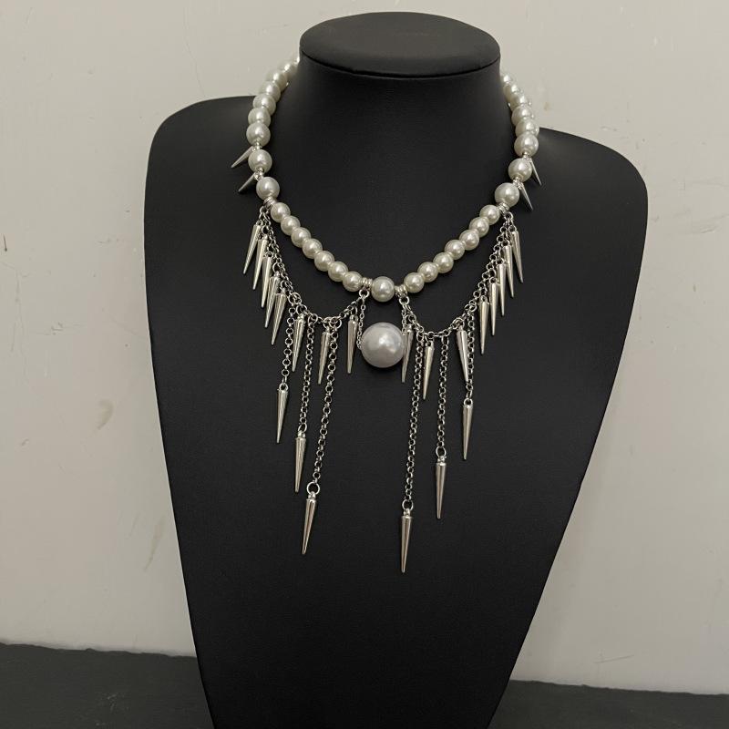 Elegant Rivet Tassel Pearl Choker: Trendy, Cool, and Fashionable Necklace for Women