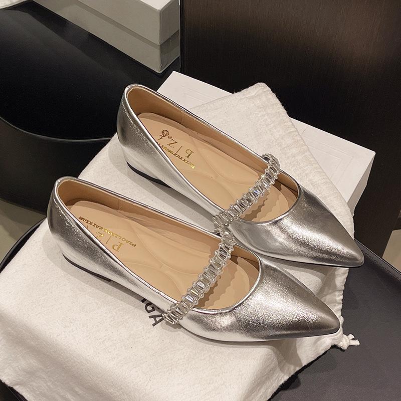 

2025 summer new casual rhinestone word with Mary Jane shoes women s shallow mouth square head single shoes soft sole comfortable small leather shoes 40 серебряный