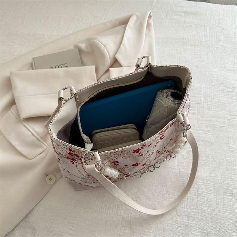 Large Capacity Bag Women's Fashionable Embroidered Canvas Shoulder Bag Casual Versatile Commuting Tote Bag