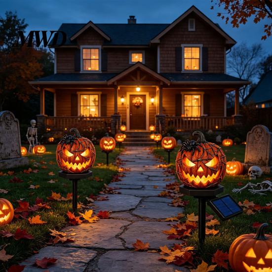 Auto on Off Light Solar Halloween Pumpkin Garden Stake Light, Waterproof Resin LED Outdoor Festival Decor Lantern, Spooky Yard Lighting for Patio Lawn