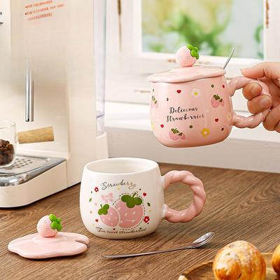 Roztomilý hrnek jahoda Kreslené ovoce Keramický hrnek Velká kapacita Hrnek na vodu Pěkný Snídaňový hrnek pro dívky pro domácí použití