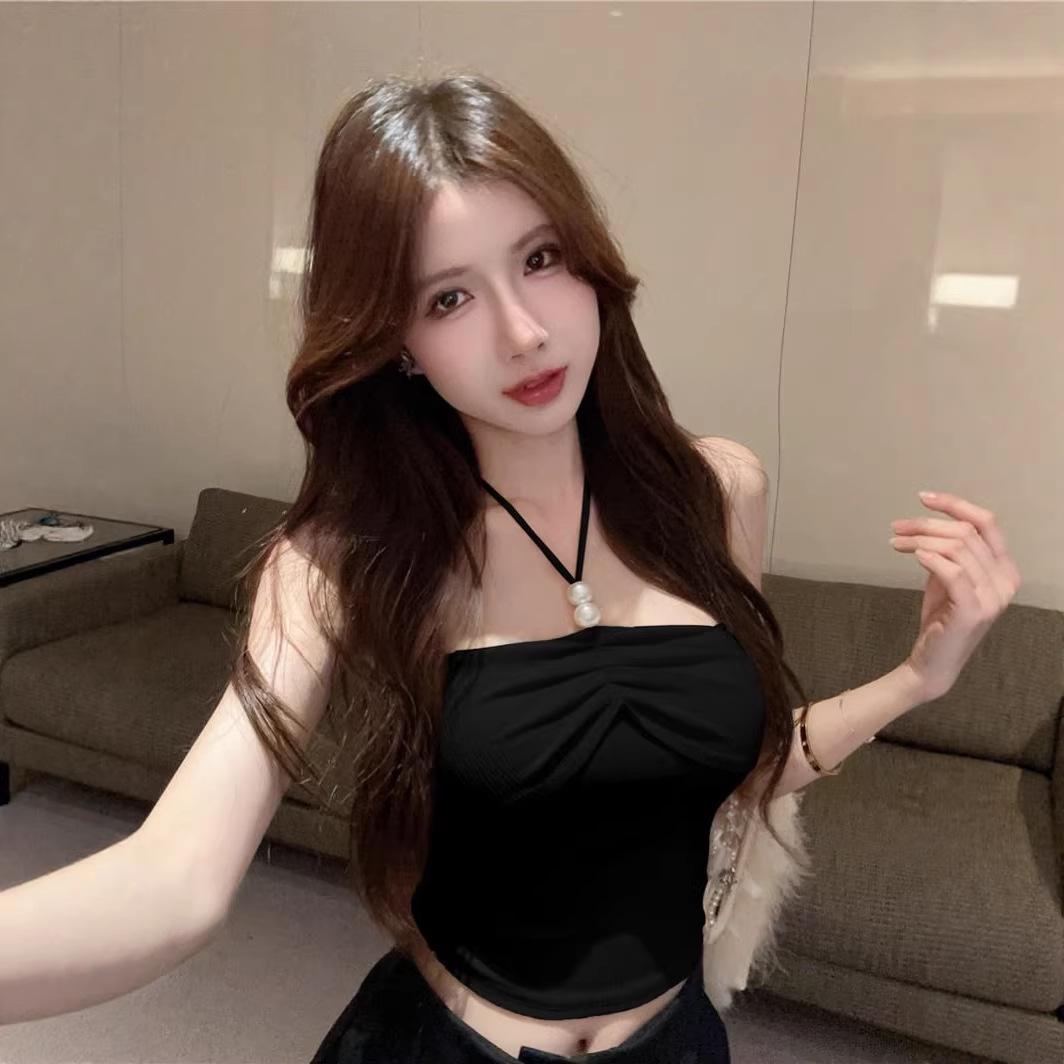 French Chic Strapless Bustier: Women s Halter Neck Sleeveless Bandeau Tank Top for Outerwear, Innerwear, or Base Layer. One Size чёрный