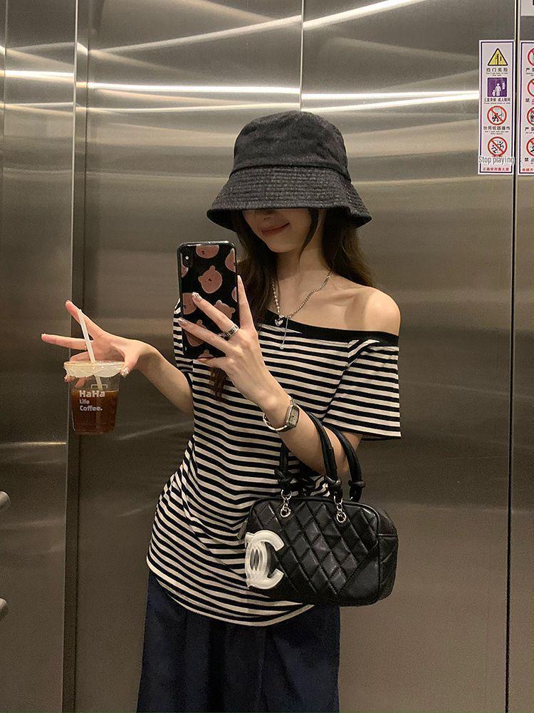 Women's 2025 Slimming Striped Off-Shoulder T-shirt - Short Sleeves