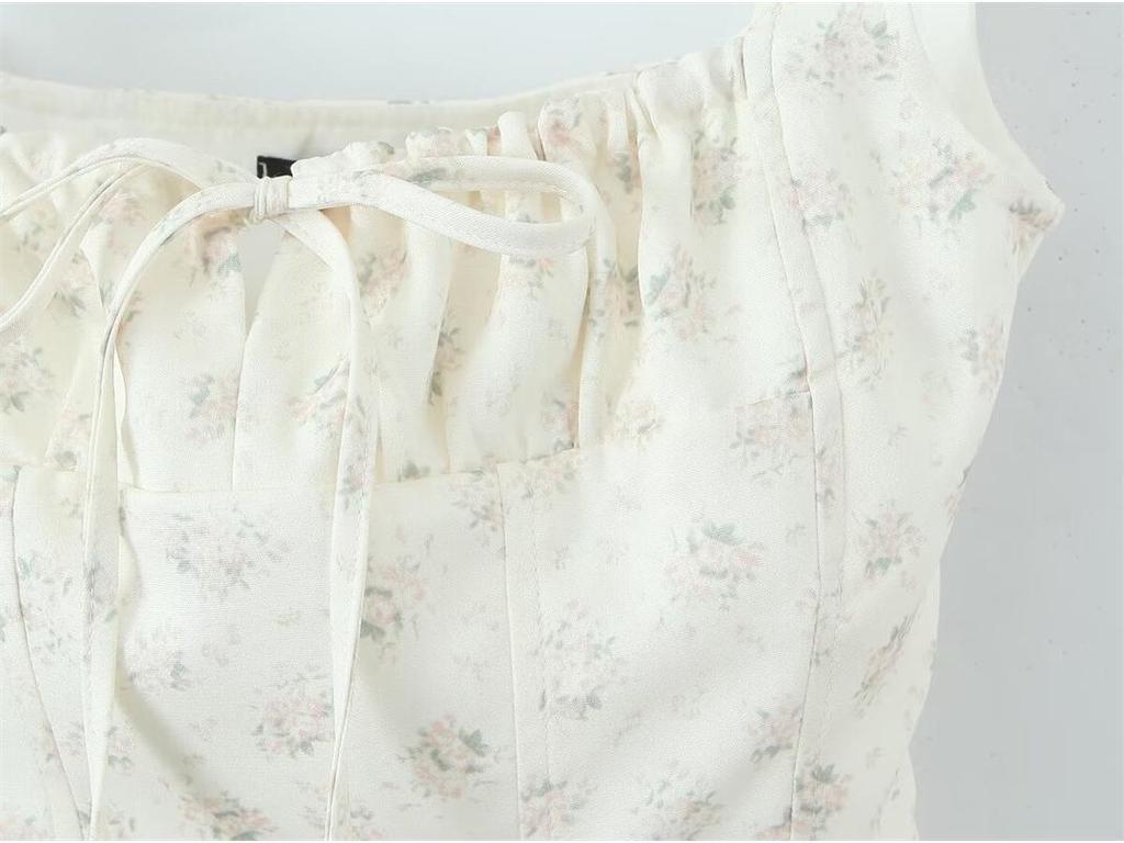 Women's Summer Floral French Lace Camisole: Waist-Cinching, Sleeveless, Square Neck, Spaghetti Strap Crop Top for Vacation